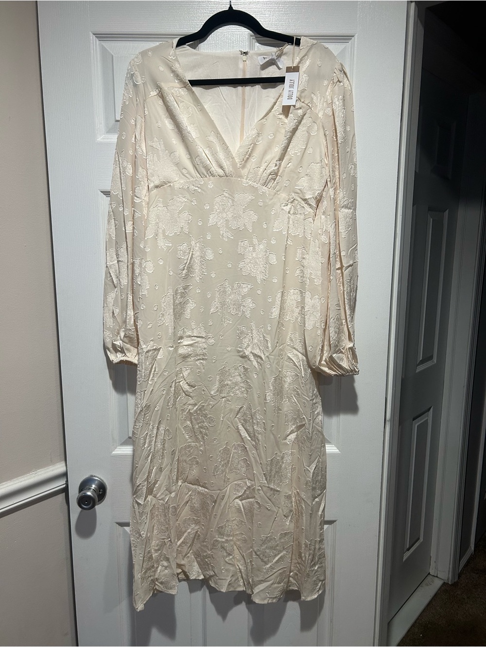 Dolly jolly Neutral Lace-Detail Long Sleeve Dress - Cream